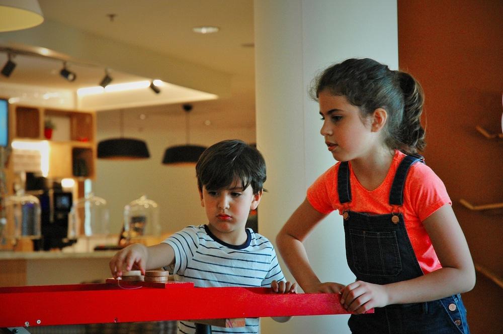 Hilton Garden Inn ליידן מראה חיצוני תמונה